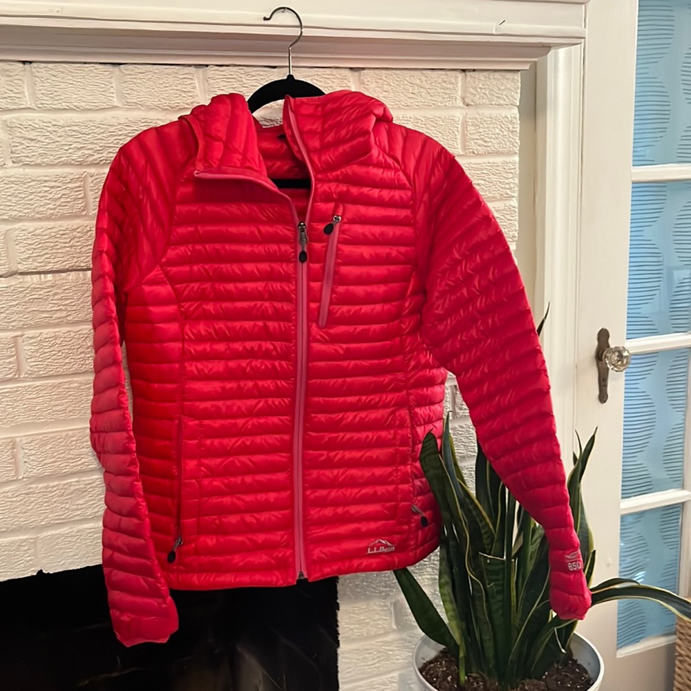 L. L. Bean Women's Ultralight 850 Down Sweater Hooded Jacket - Bright Pink